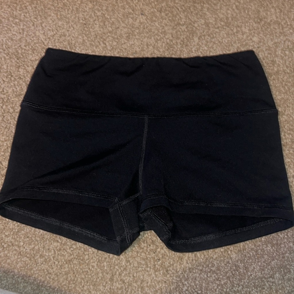 Fleo - Black 2.5” inseam - Medium